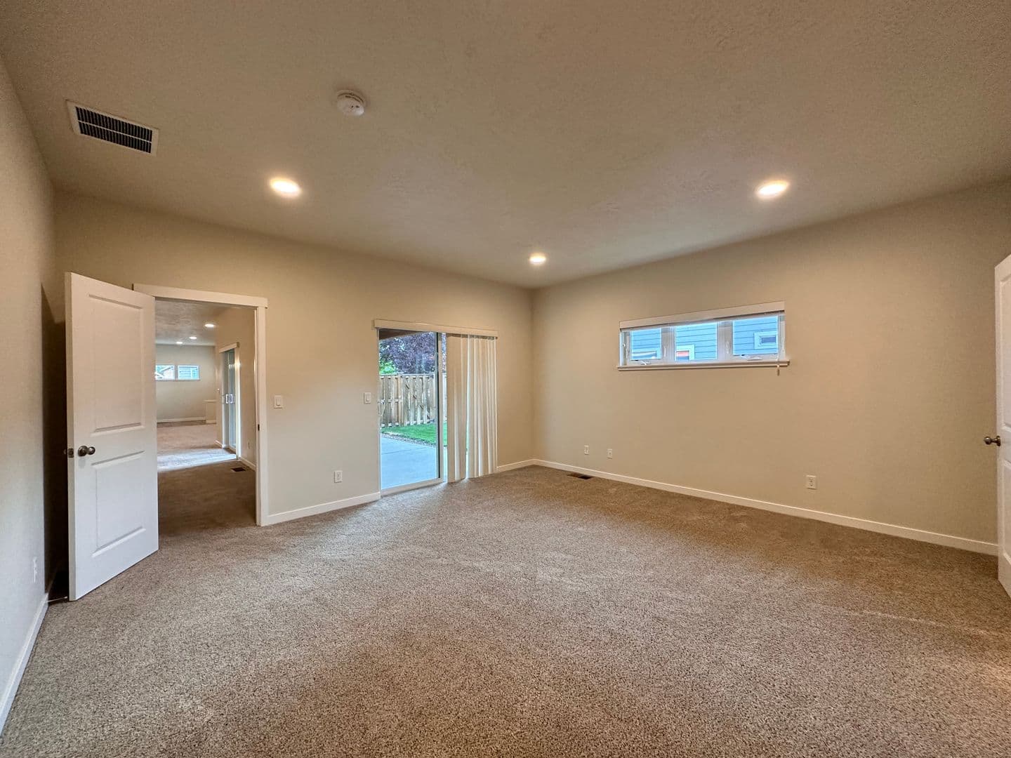 Prineville House: 742 NE Union Loop