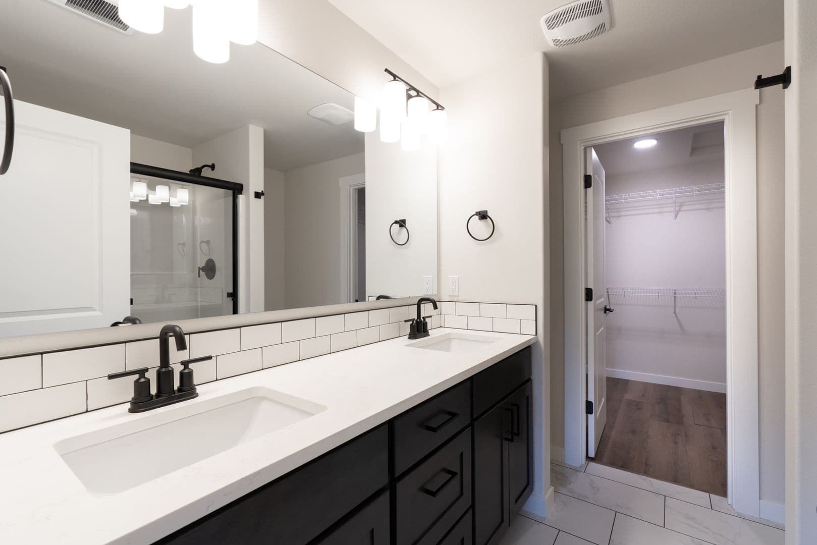 Redmond Multiplex: 3082 SW 46th St