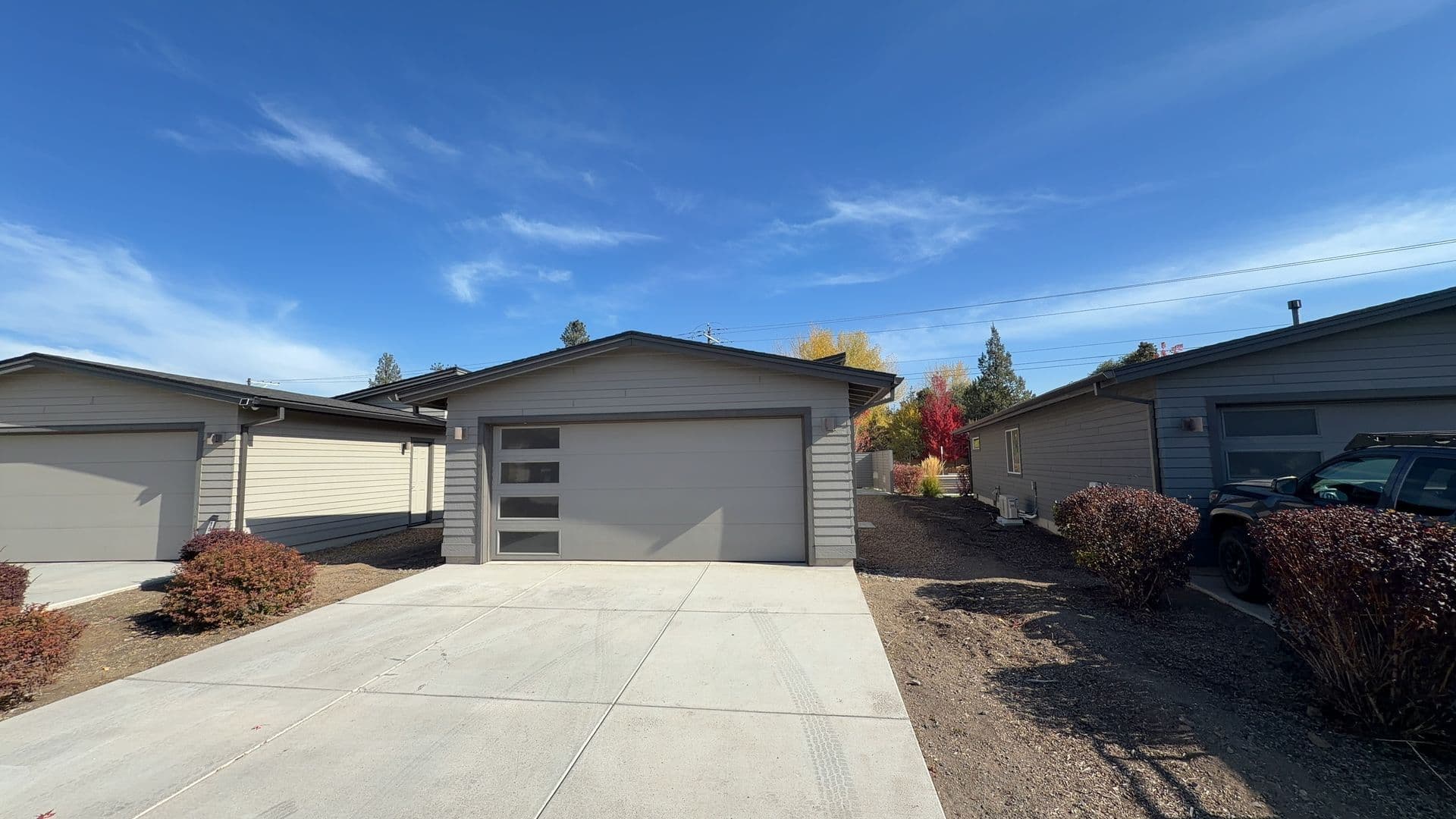 Bend House: 1542 NE Butler Market Rd
