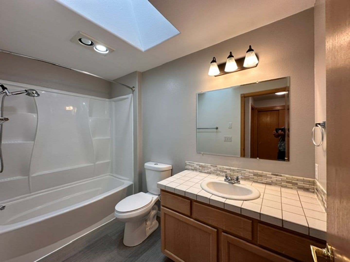 Redmond House: 3713 SW Volcano Ave