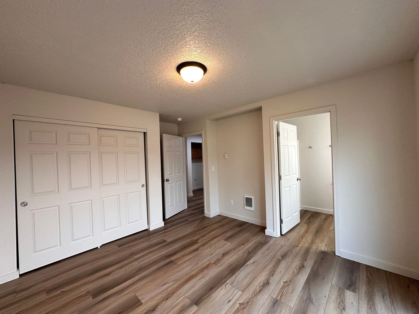 Prineville Apartment: 1020 NW 10th St