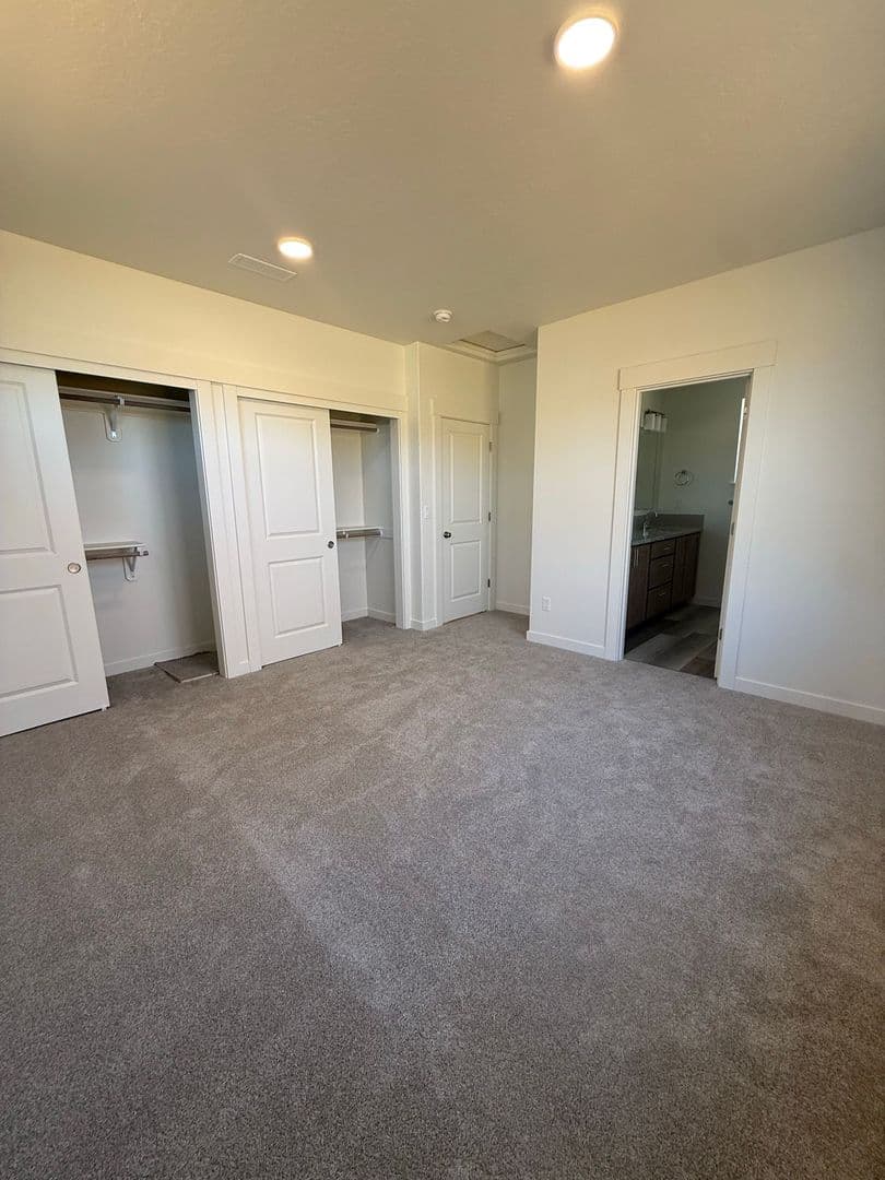Bend House: 61073 NE Unity Place