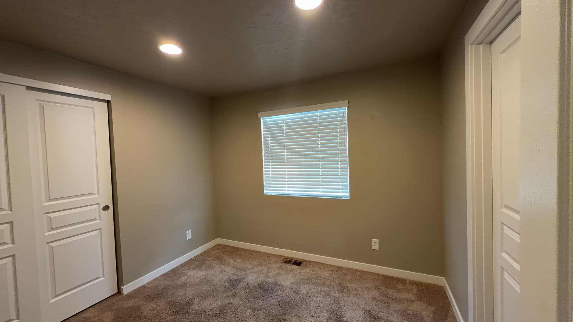 Bend House: 1542 NE Butler Market Rd