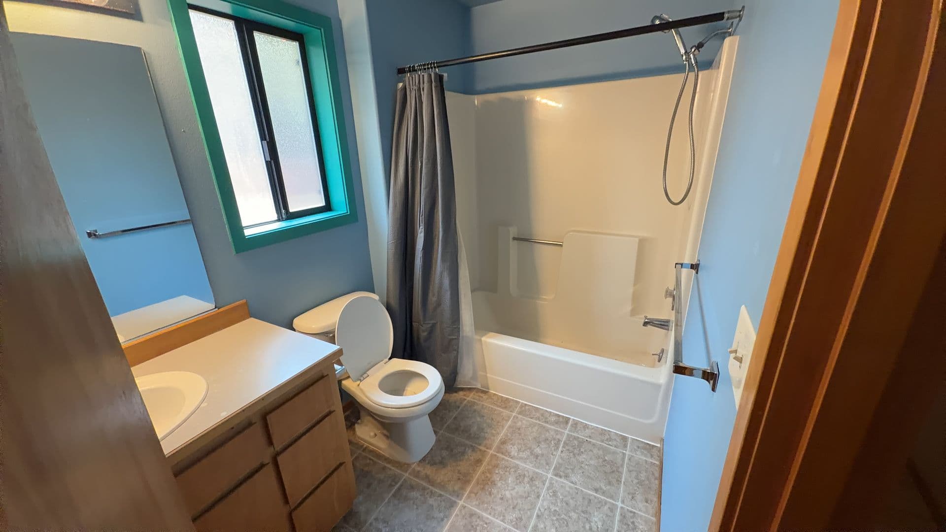 Bend House: 2741 NE Laramie Way