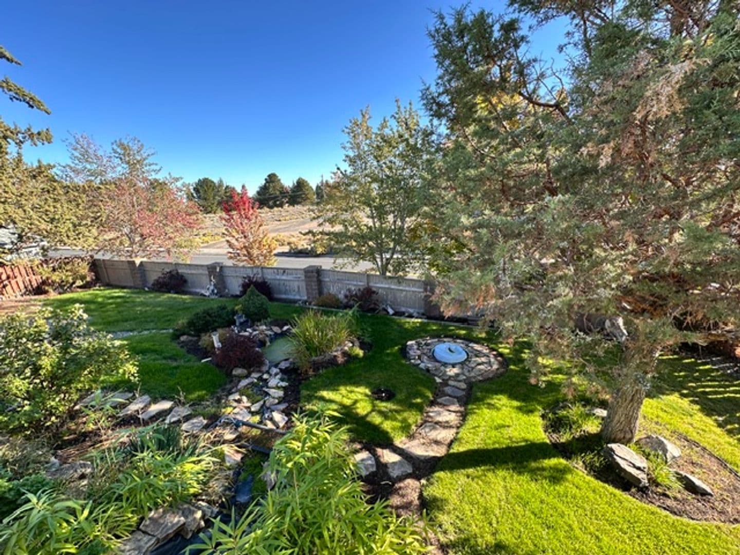 Redmond House: 3713 SW Volcano Ave