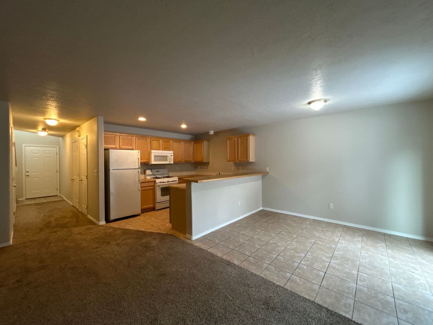 Redmond Townhome: 1954 SW Reindeer Ave.