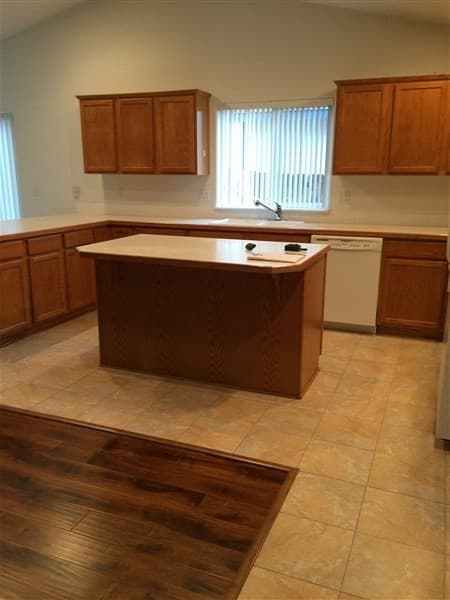 Redmond House: 2050 NW Poplar Place