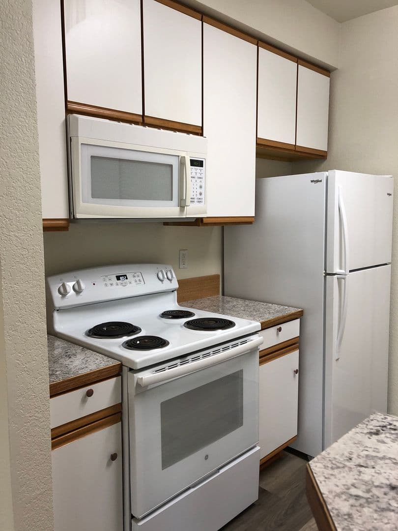 Redmond Townhome: 2002 SW Canyon Dr #7