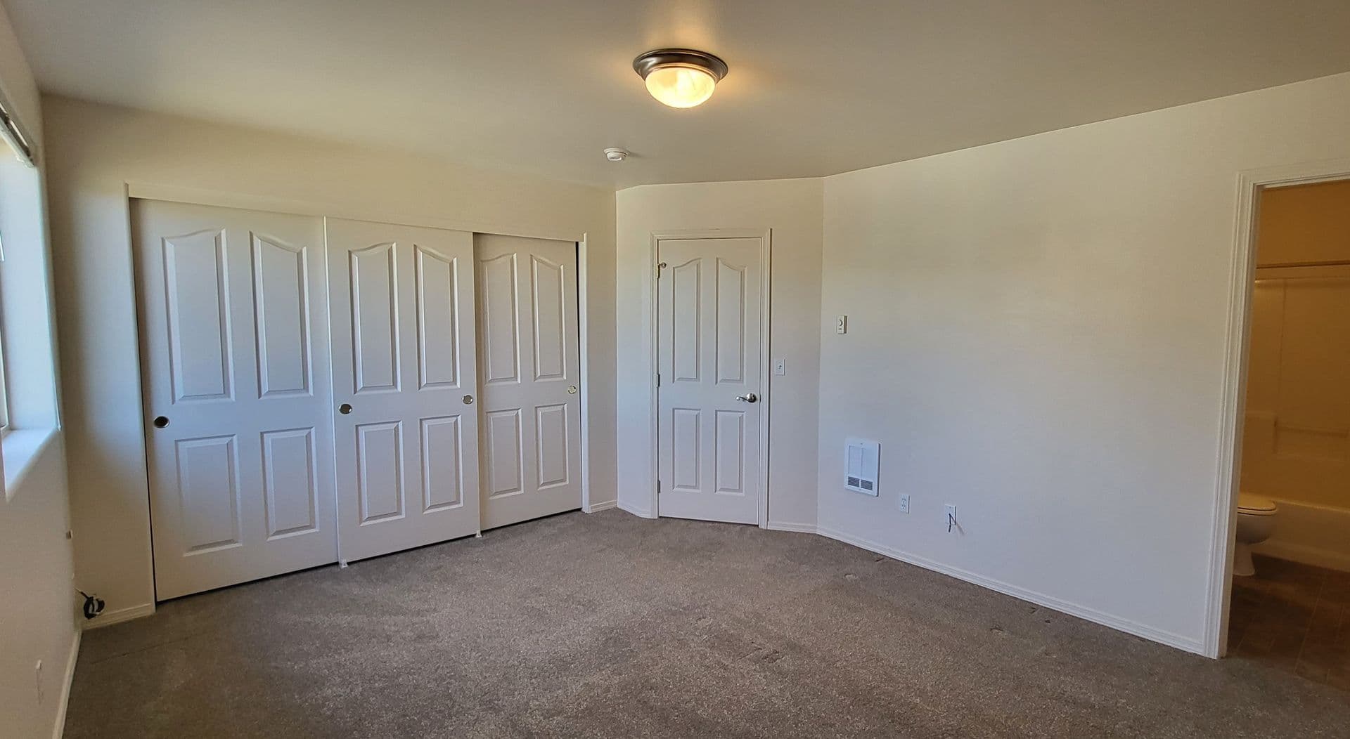Redmond Townhome: 2012-2038 SW Salmon Ave