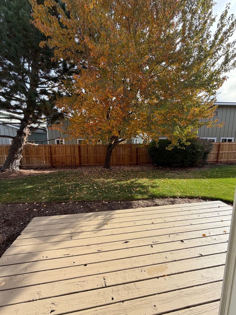 Redmond Townhome: 2053 SW Timber Ave