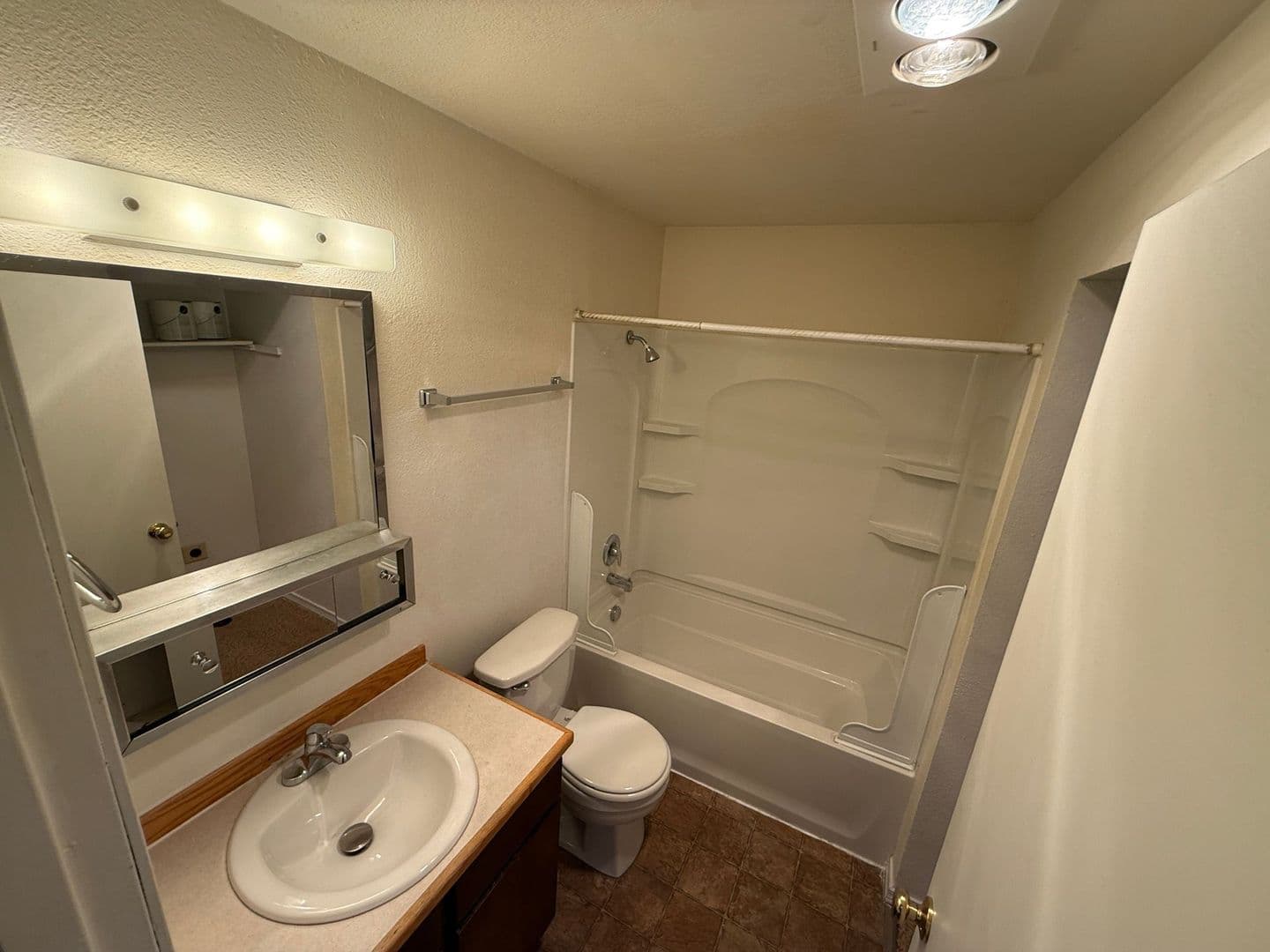 Prineville Apartment: 535 NW 5th Street #1 - 5