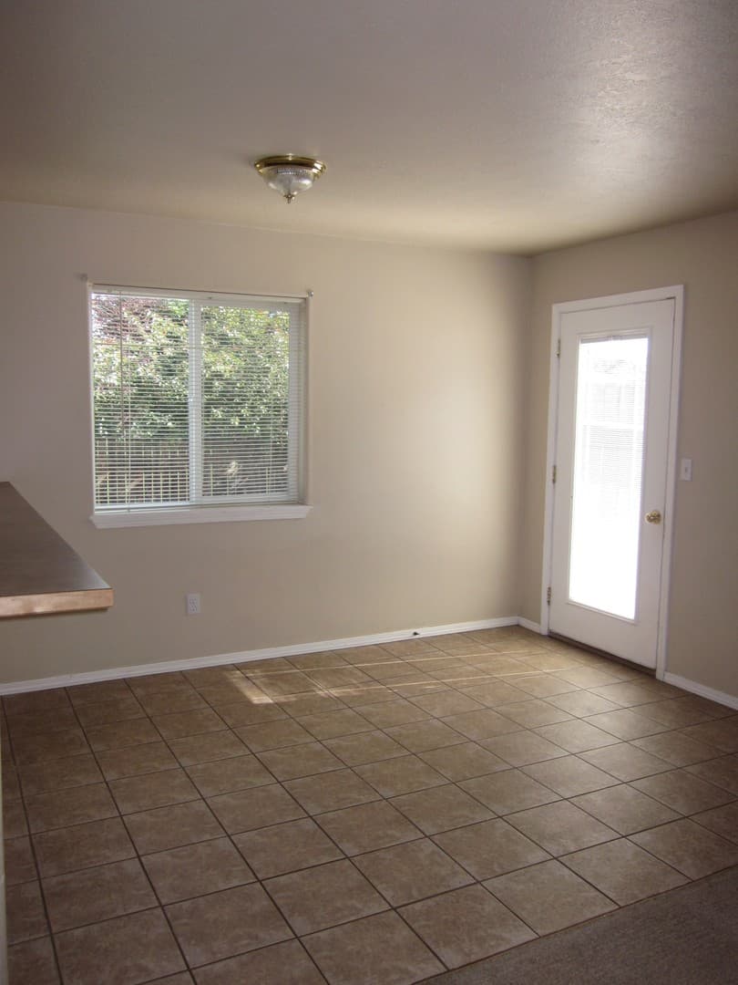 Redmond Townhome: 1964 SW Reindeer Ave.