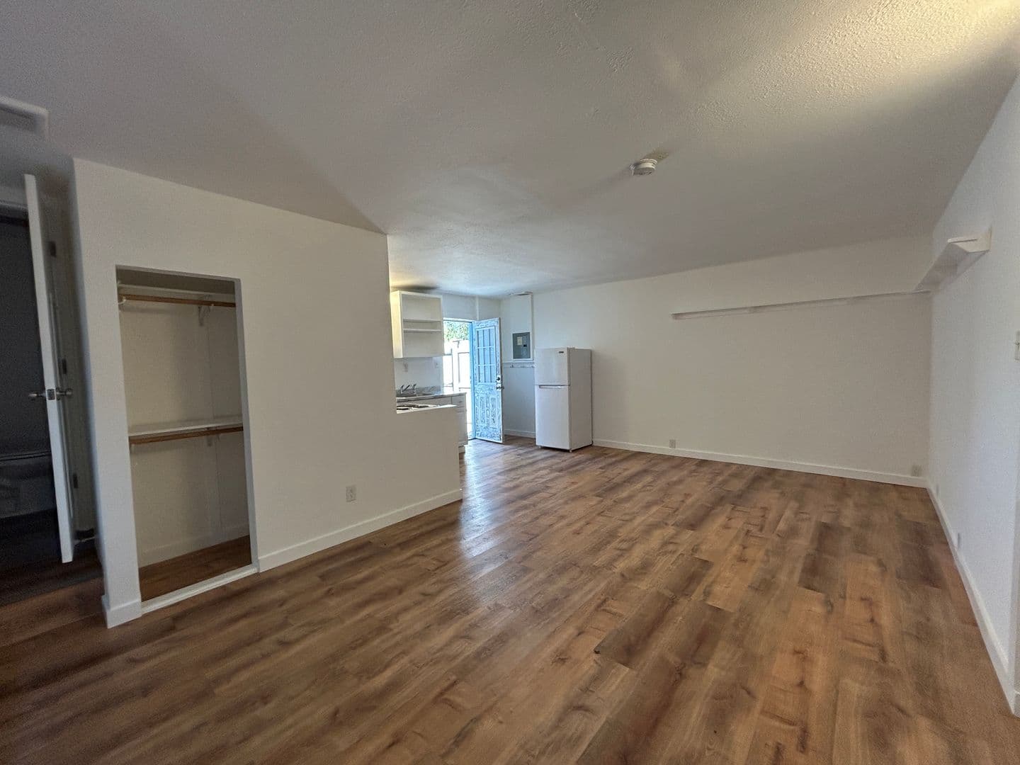 Redmond House: 218 SW 7th St