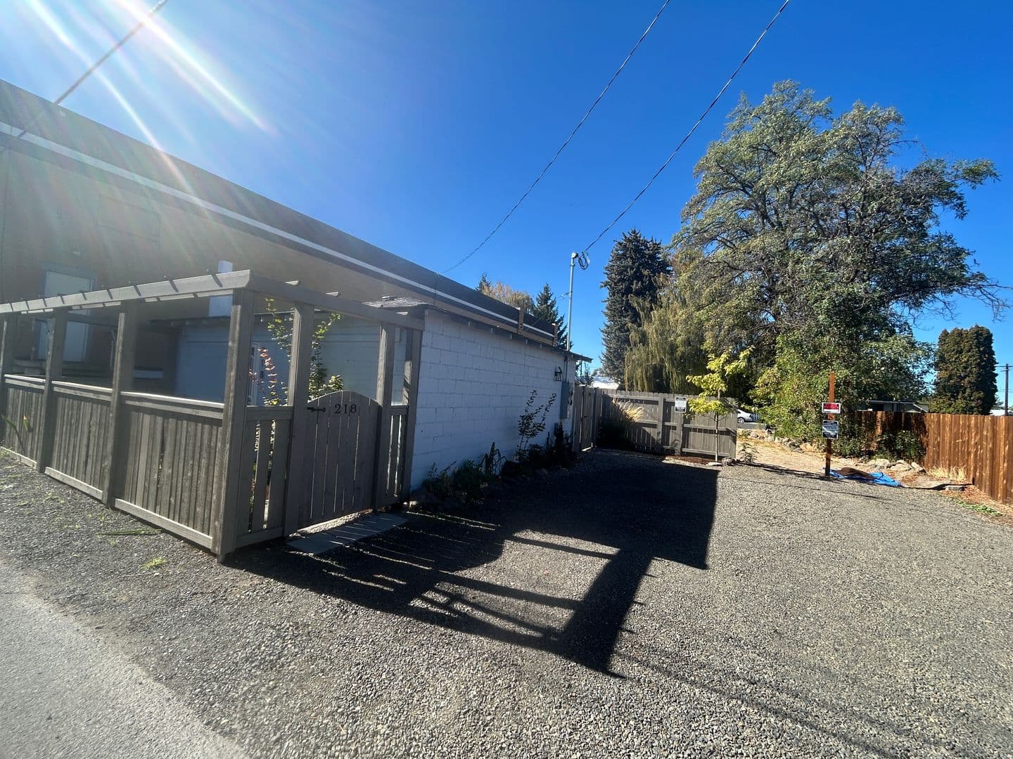 Redmond House: 218 SW 7th St