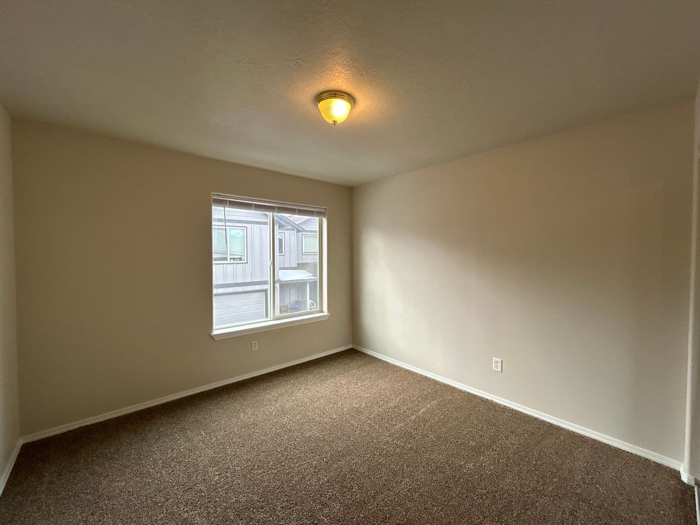 Redmond Townhome: 1954 SW Reindeer Ave.