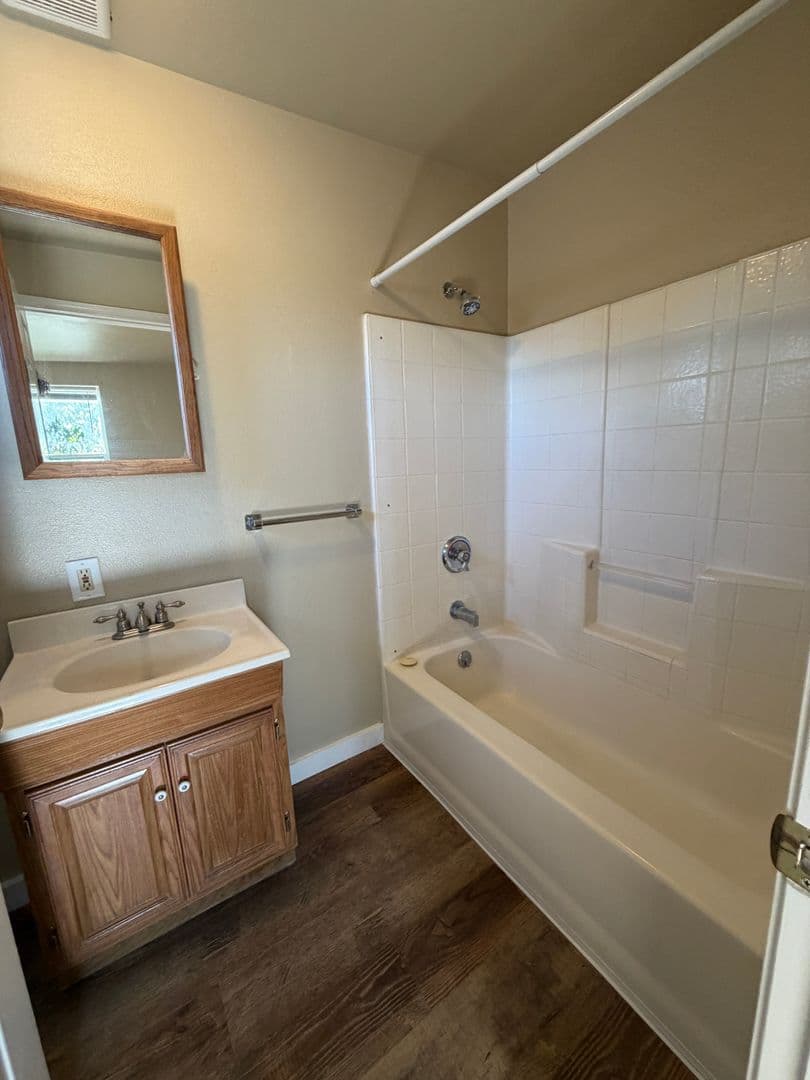 Redmond House: 947 SW 14th Street