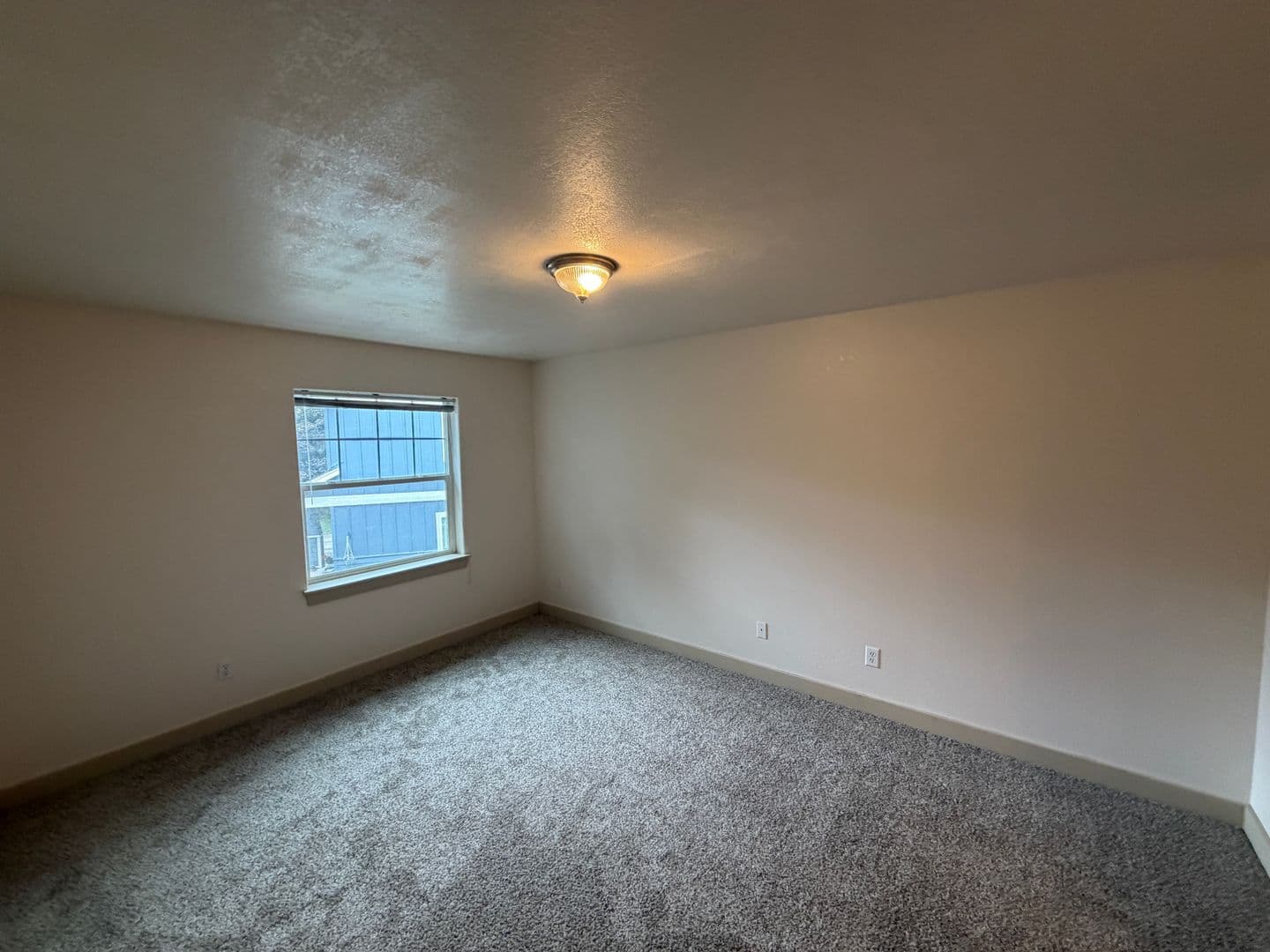 Bend Multiplex: 1754 NE Lotus Drive