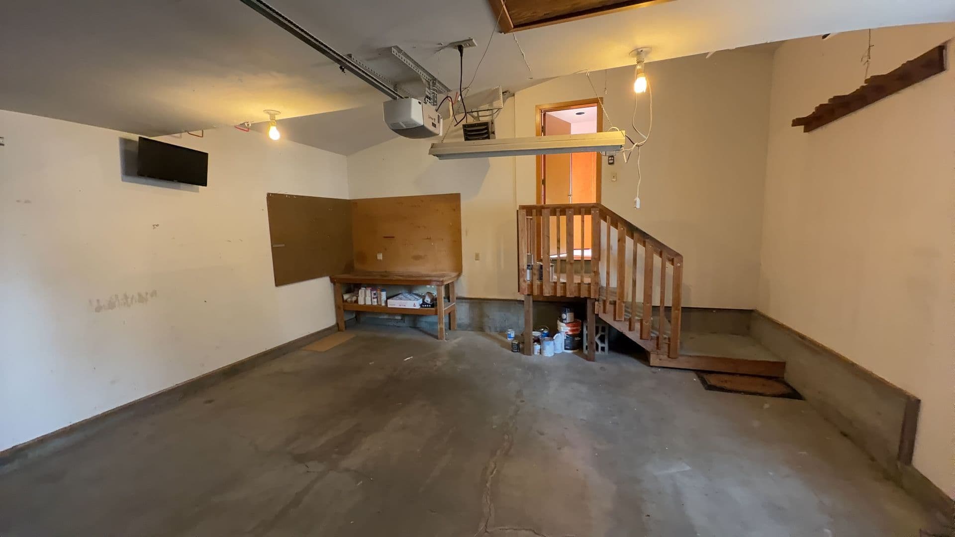 Bend House: 2741 NE Laramie Way