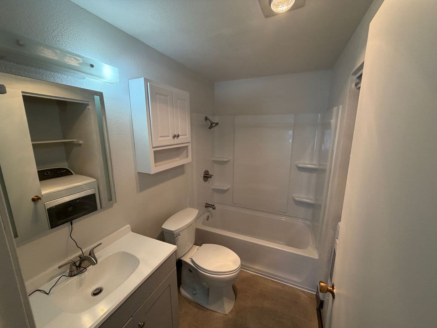 Prineville Apartment: 535 NW 5th Street #1 - 5