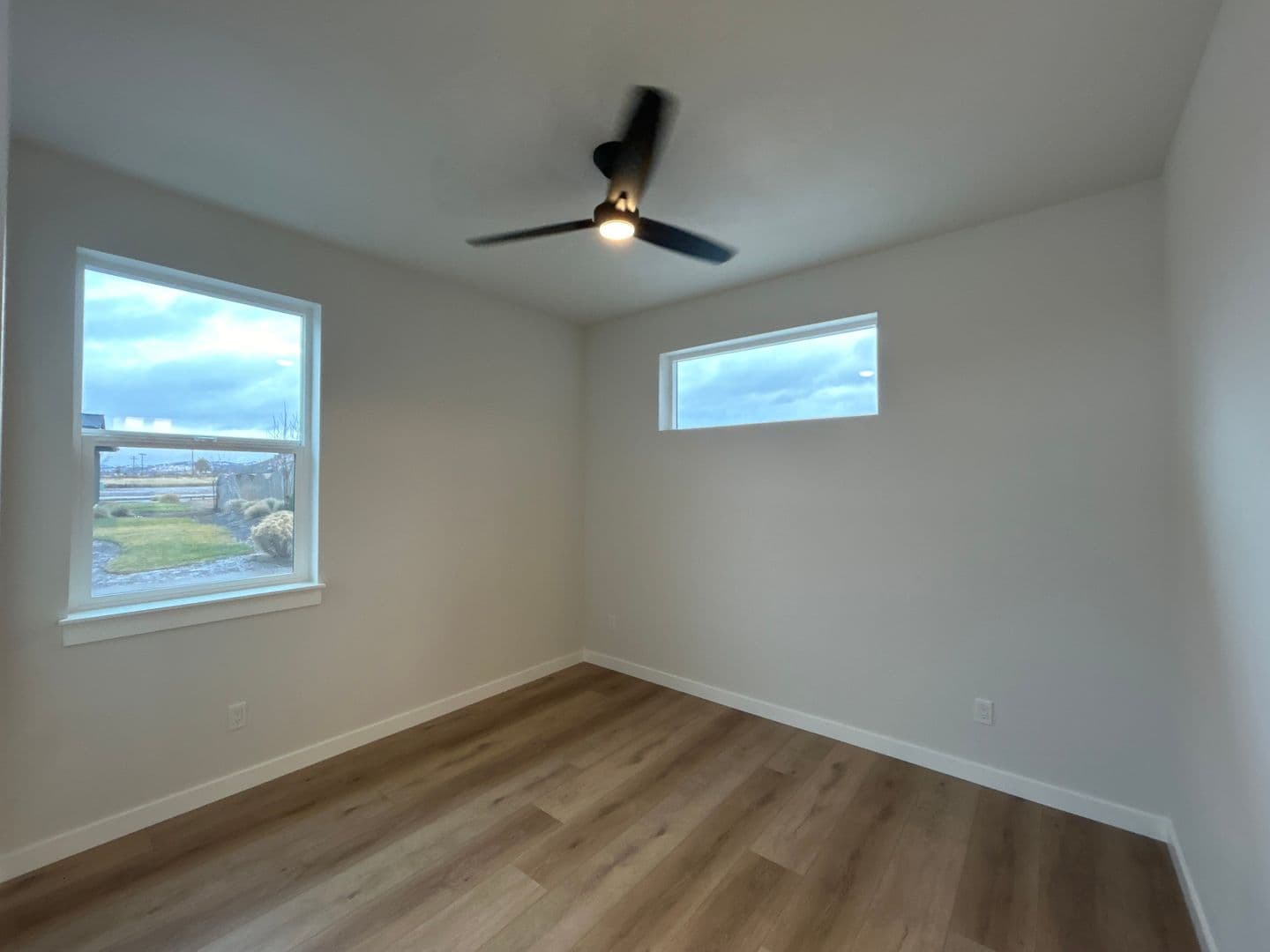 Prineville Multiplex: 1551 NE Perspective Dr. #2