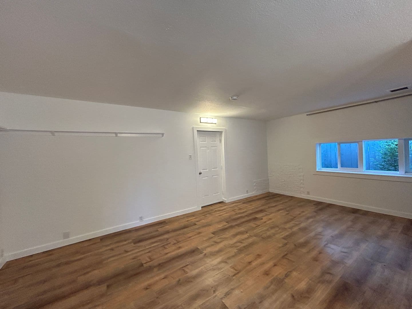 Redmond House: 218 SW 7th St
