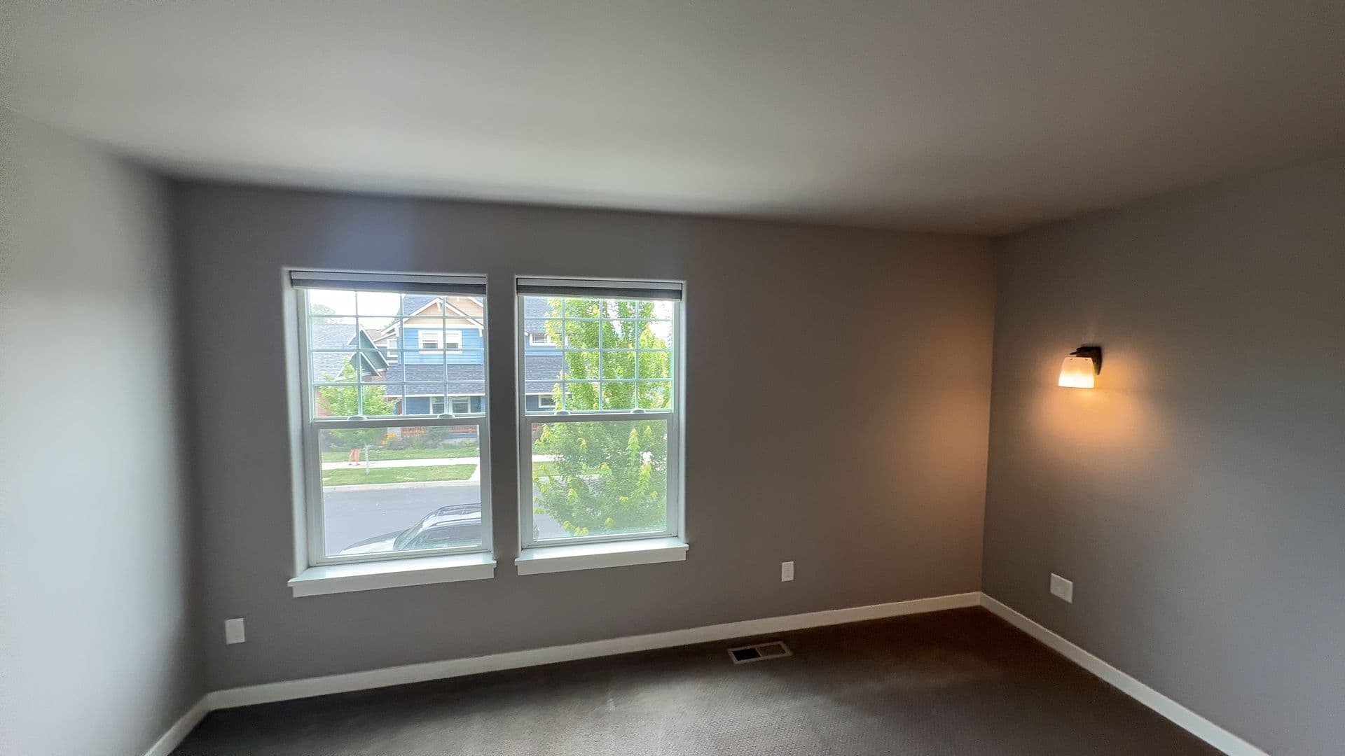 Bend House: 2728 NE Black Oak Place