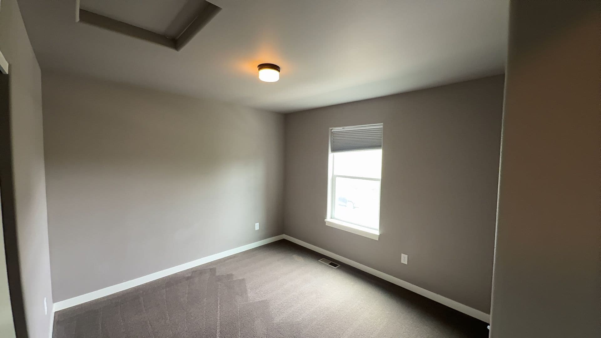 Bend House: 2728 NE Black Oak Place