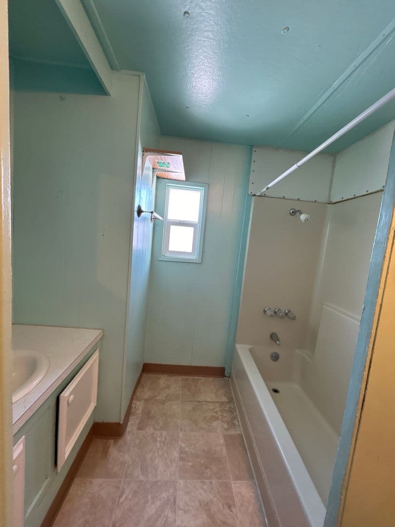 Metolius House: 130 Jefferson Ave.