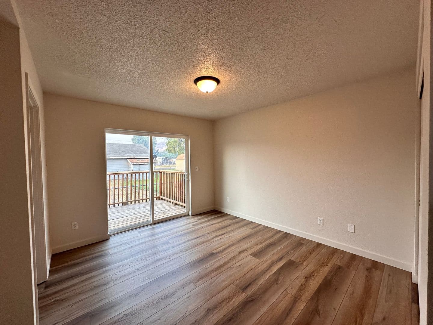 Prineville Apartment: 1020 NW 10th St