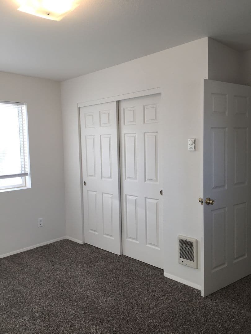 Redmond Townhome: 2053 SW Timber Ave