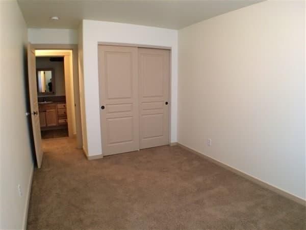 Redmond Multiplex: 2930-2932 SW Juniper Avenue
