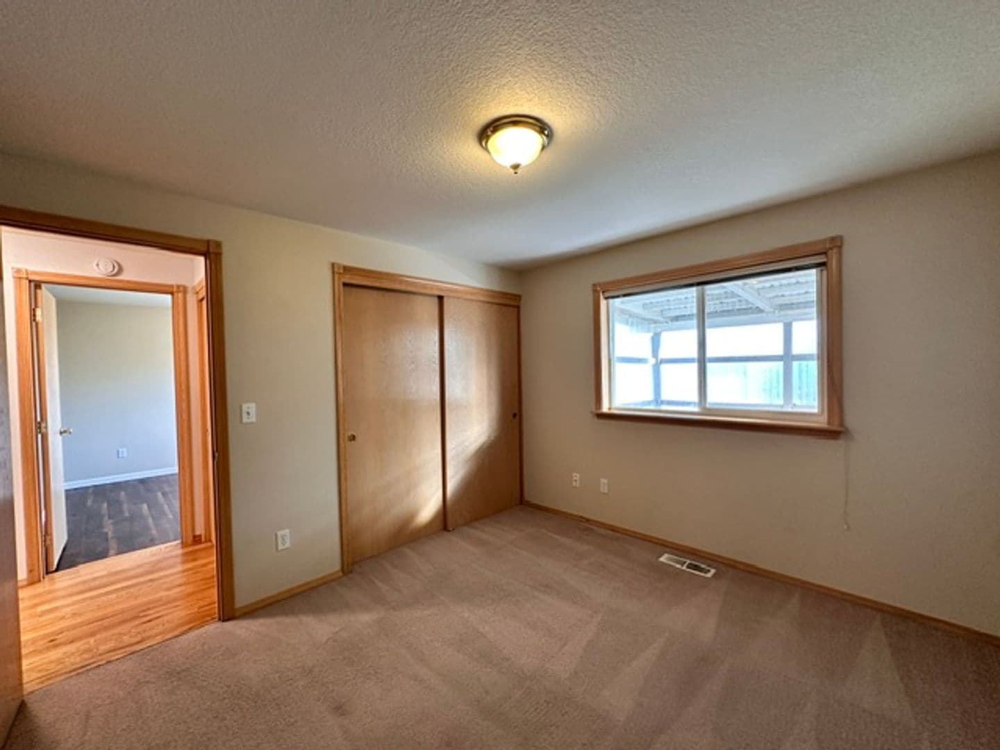 Redmond House: 3713 SW Volcano Ave