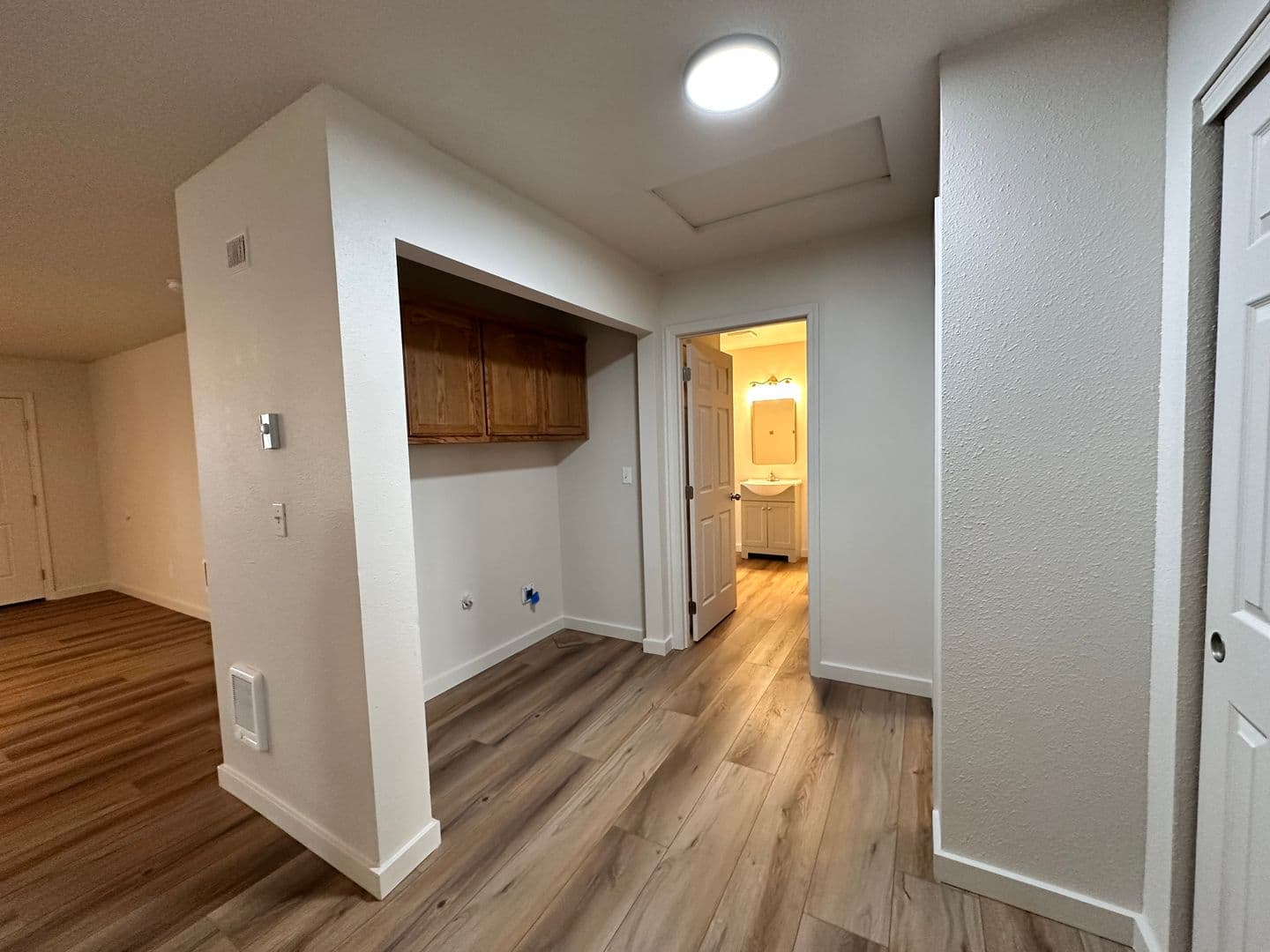 Prineville Apartment: 1020 NW 10th St