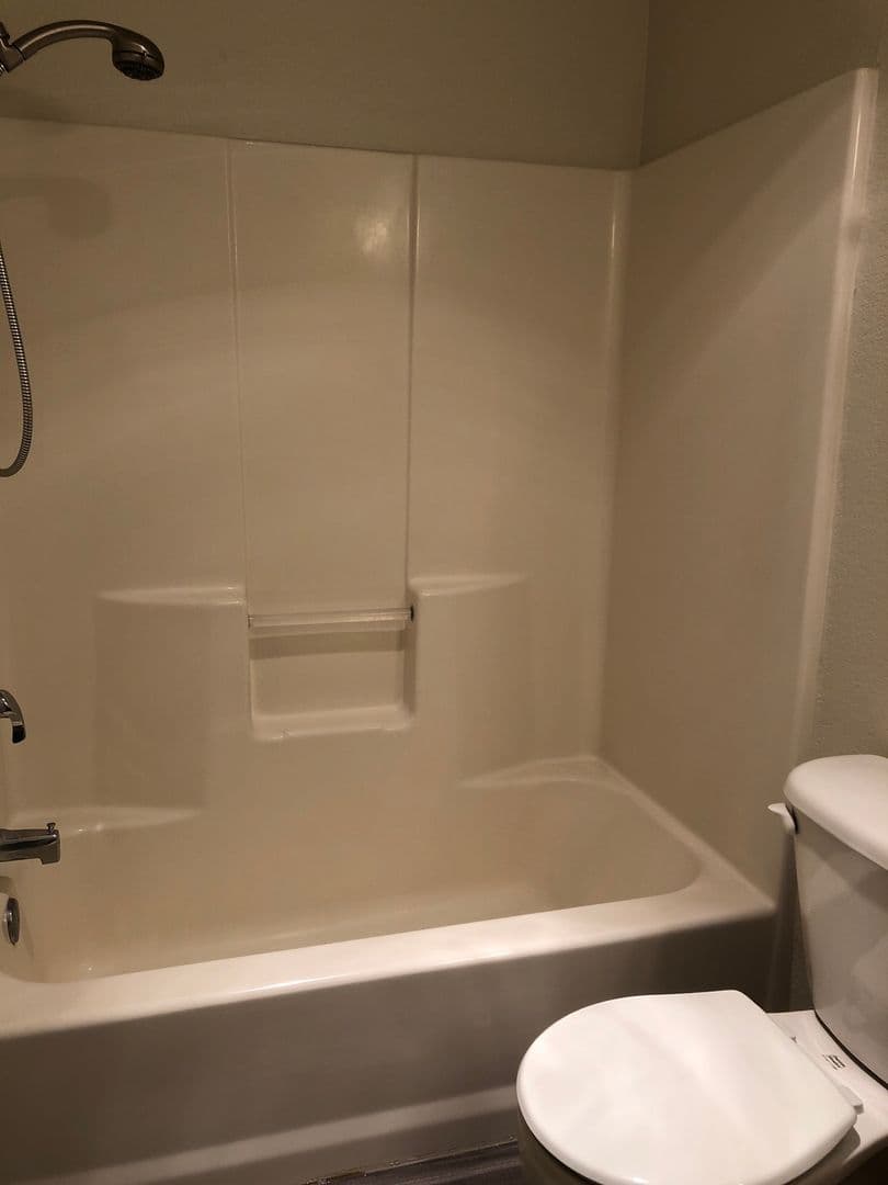Redmond Townhome: 2002 SW Canyon Dr #7