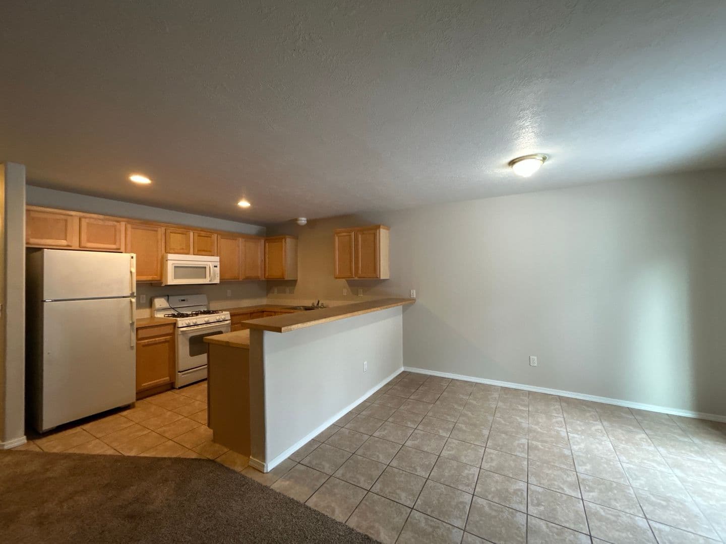 Redmond Townhome: 1954 SW Reindeer Ave.