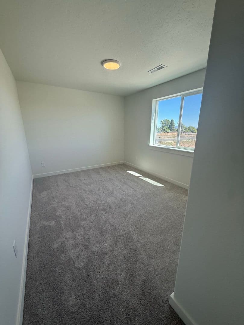 Bend House: 61073 NE Unity Place