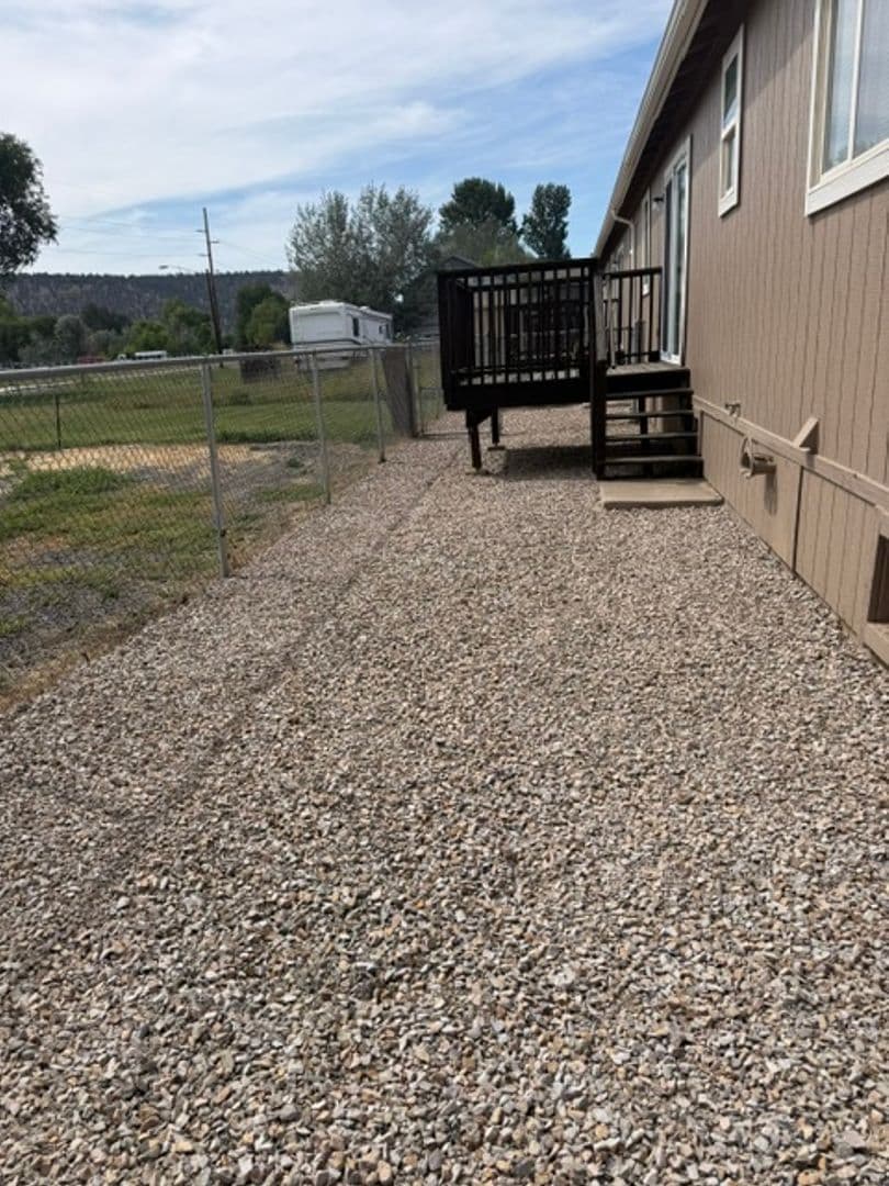 Prineville Apartment: 1030 NW 10th St