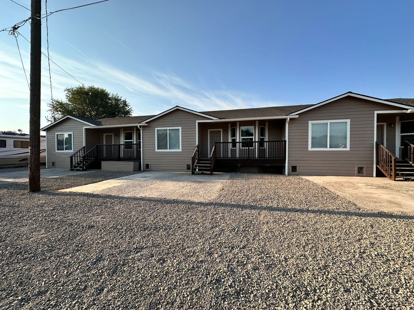 Prineville Apartment: 1000 NW 10th St