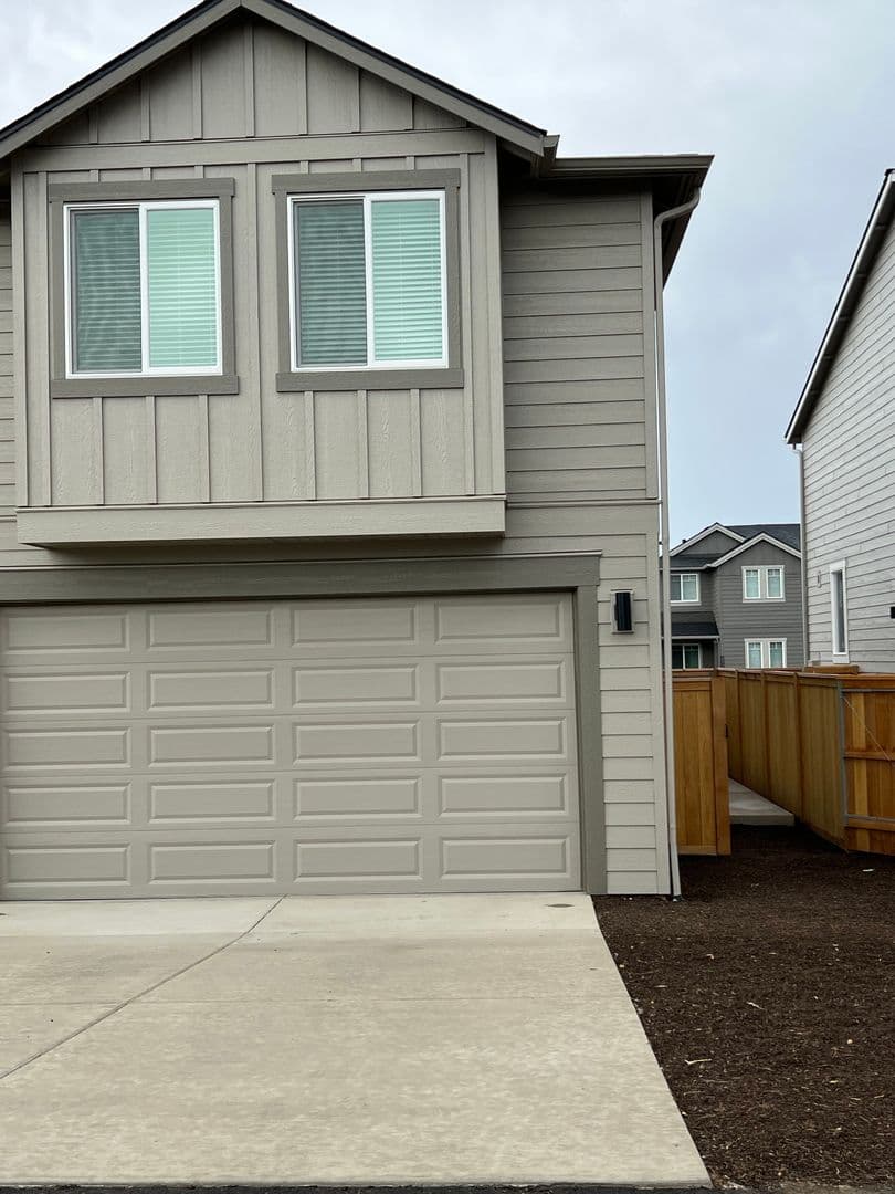 Redmond Townhome: 2542 NW Spruce Cone Lane