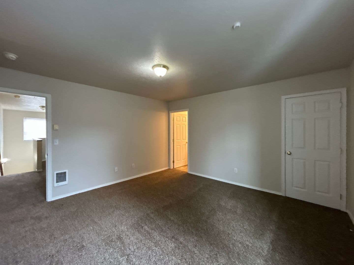 Redmond Townhome: 1954 SW Reindeer Ave.