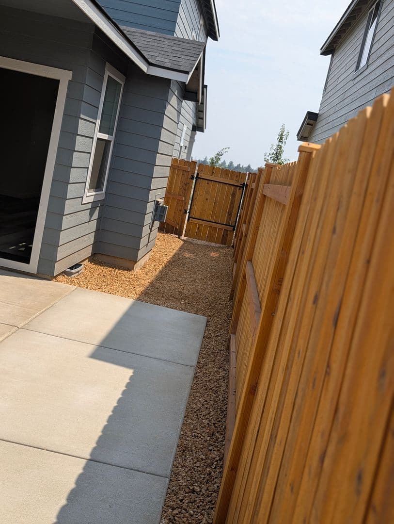 Bend House: 61073 NE Unity Place