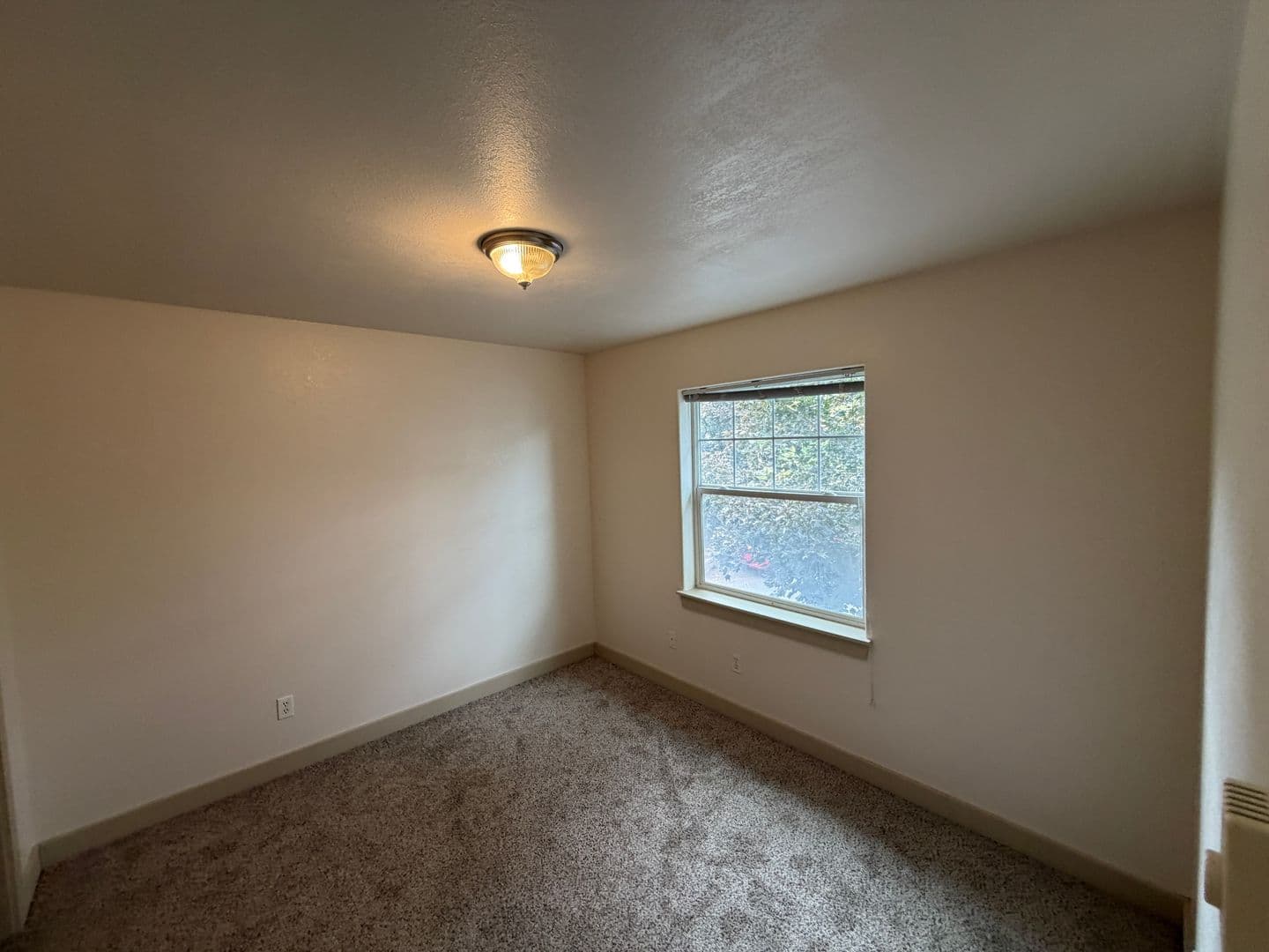 Bend Multiplex: 1754 NE Lotus Drive