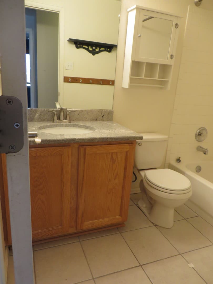 Thornton House: 5353 E 128th Cir