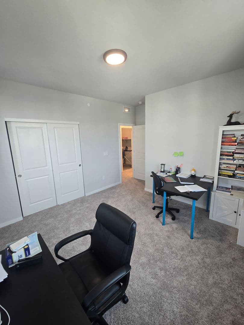 Erie House: 1431 Loraine Cir N