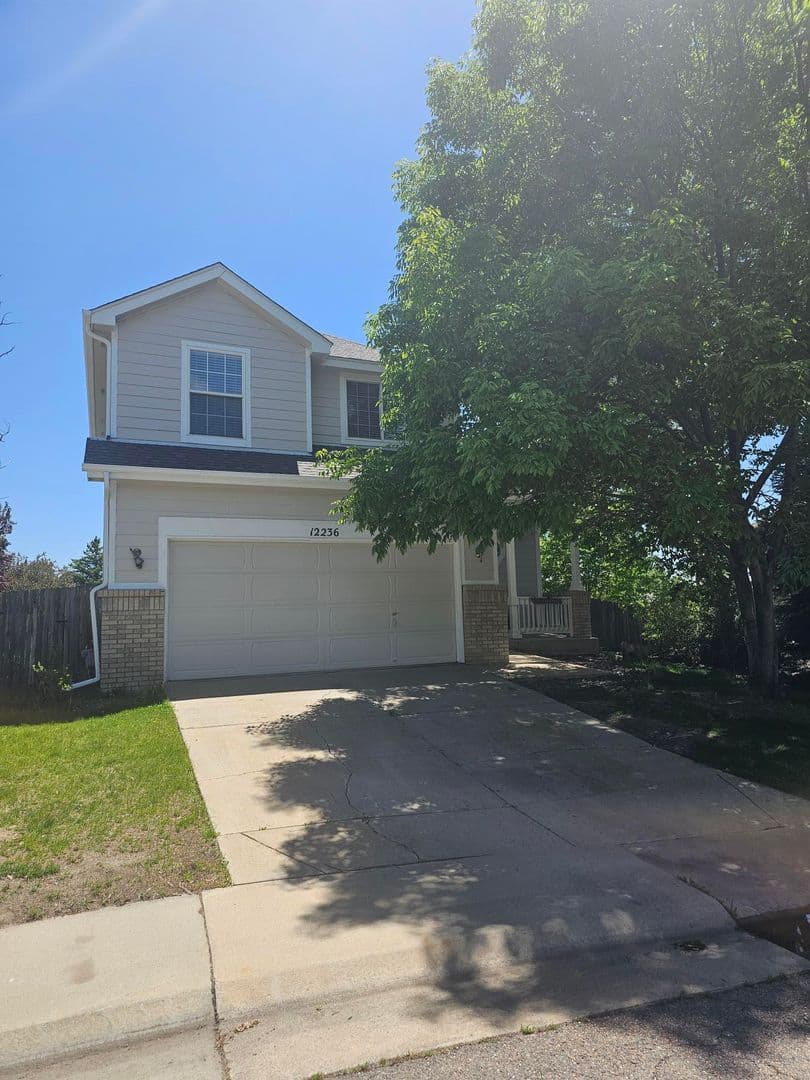 Broomfield House: 12236 Utica St