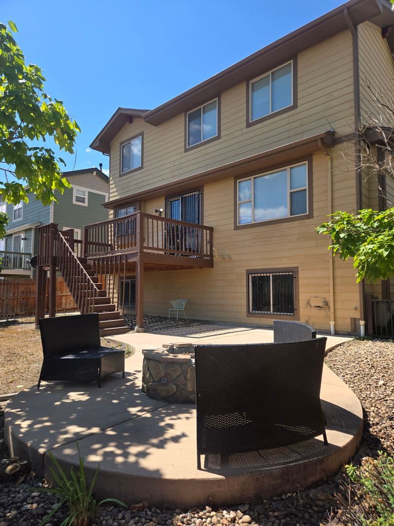 Thornton House: 9400 Yucca Way
