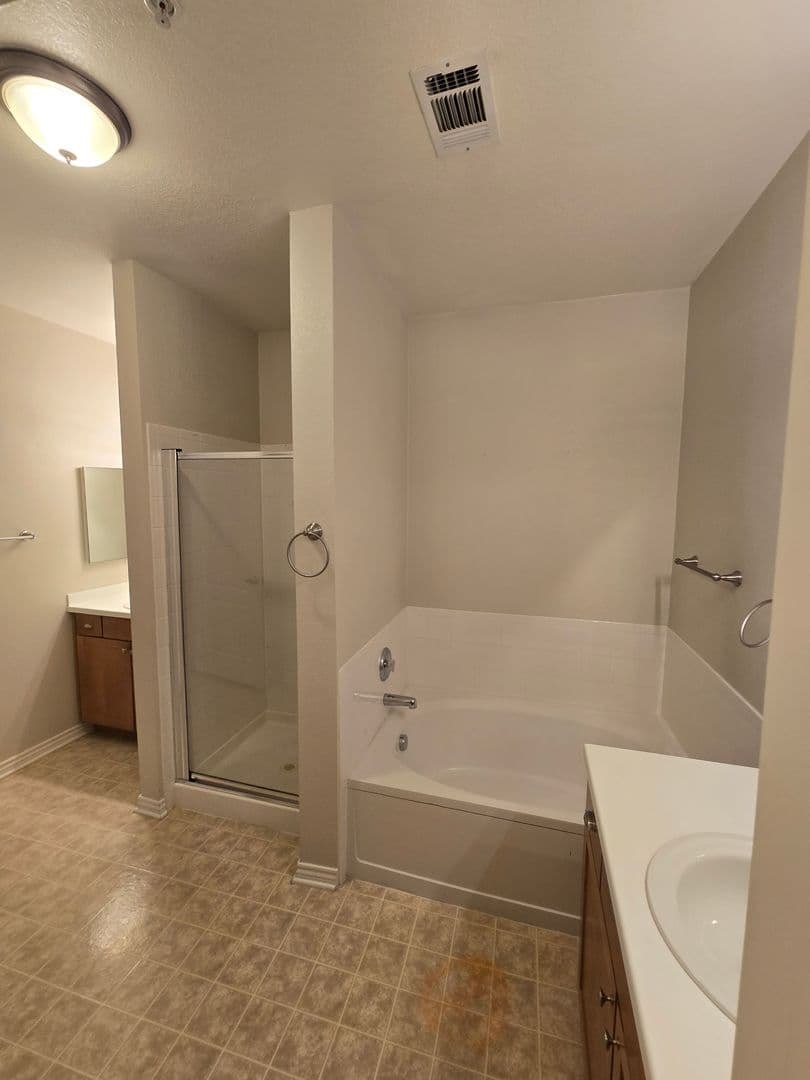 Thornton Condo: 3601 E 103rd Cir #B13