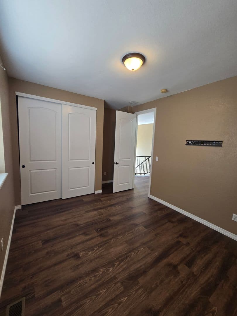 Thornton House: 9400 Yucca Way