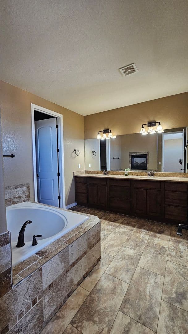 Thornton House: 9400 Yucca Way