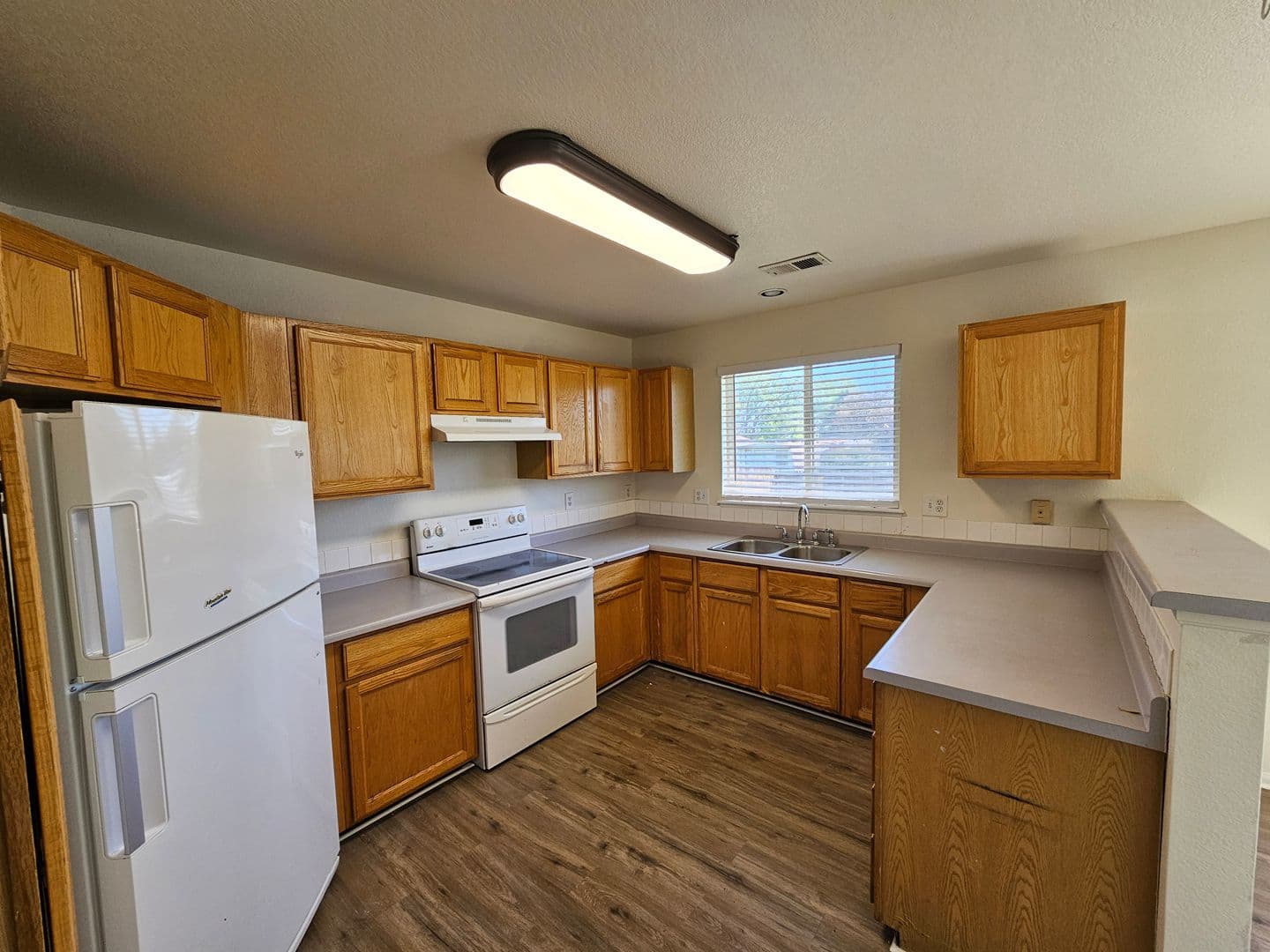 Broomfield House: 12236 Utica St